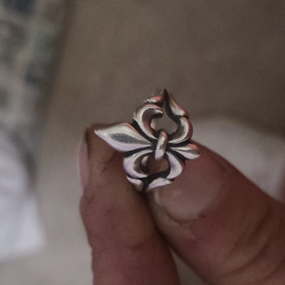 Silver fleur de lis ring